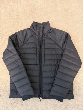Under Armour Women's Black Quilted Puffer Jacket